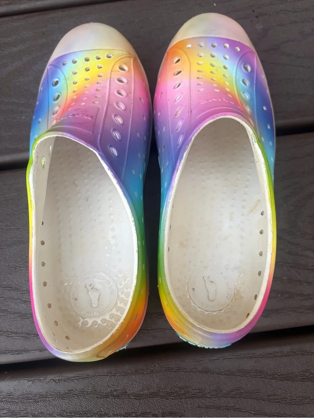 Native Jefferson Rainbow Slip-On Big Kids Shoes Size J2